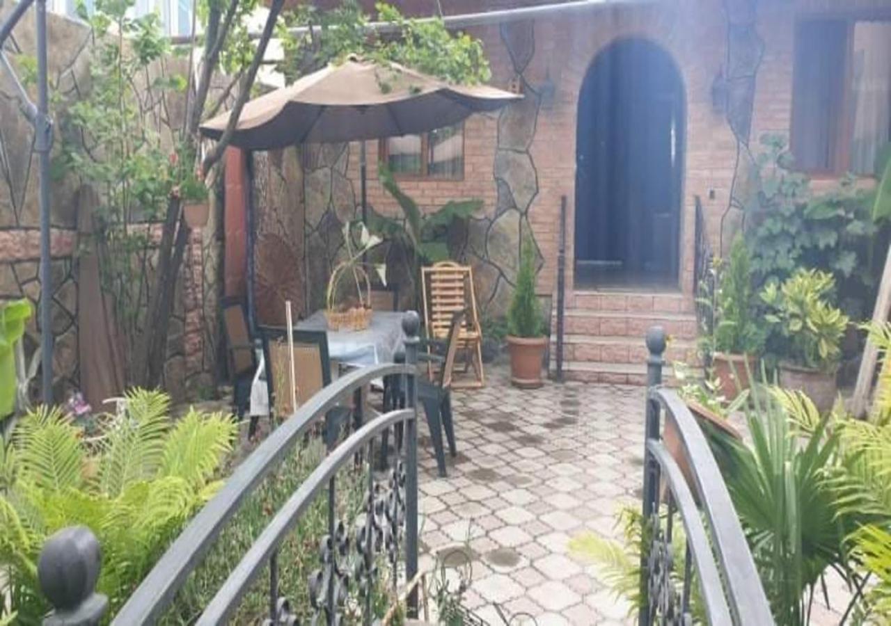 Tamar Guest House Gori Exterior foto